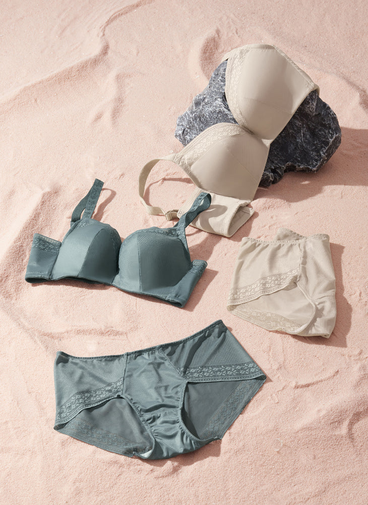 <img src=" 010-29990ALL.jpg" alt="Dainty Beauty Push Up Bra">