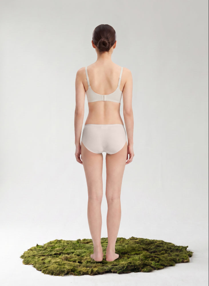 Airy Smooth Seamless Midi Panty