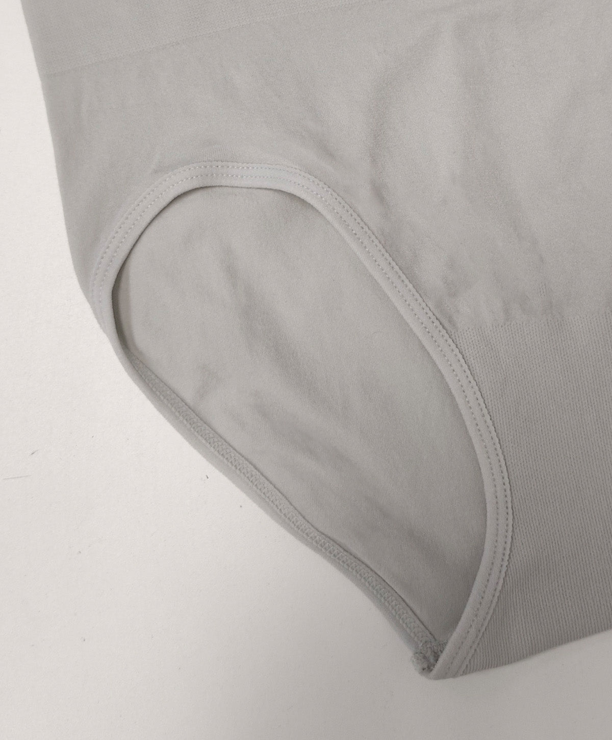 Seamfree Brisk Midi Panty