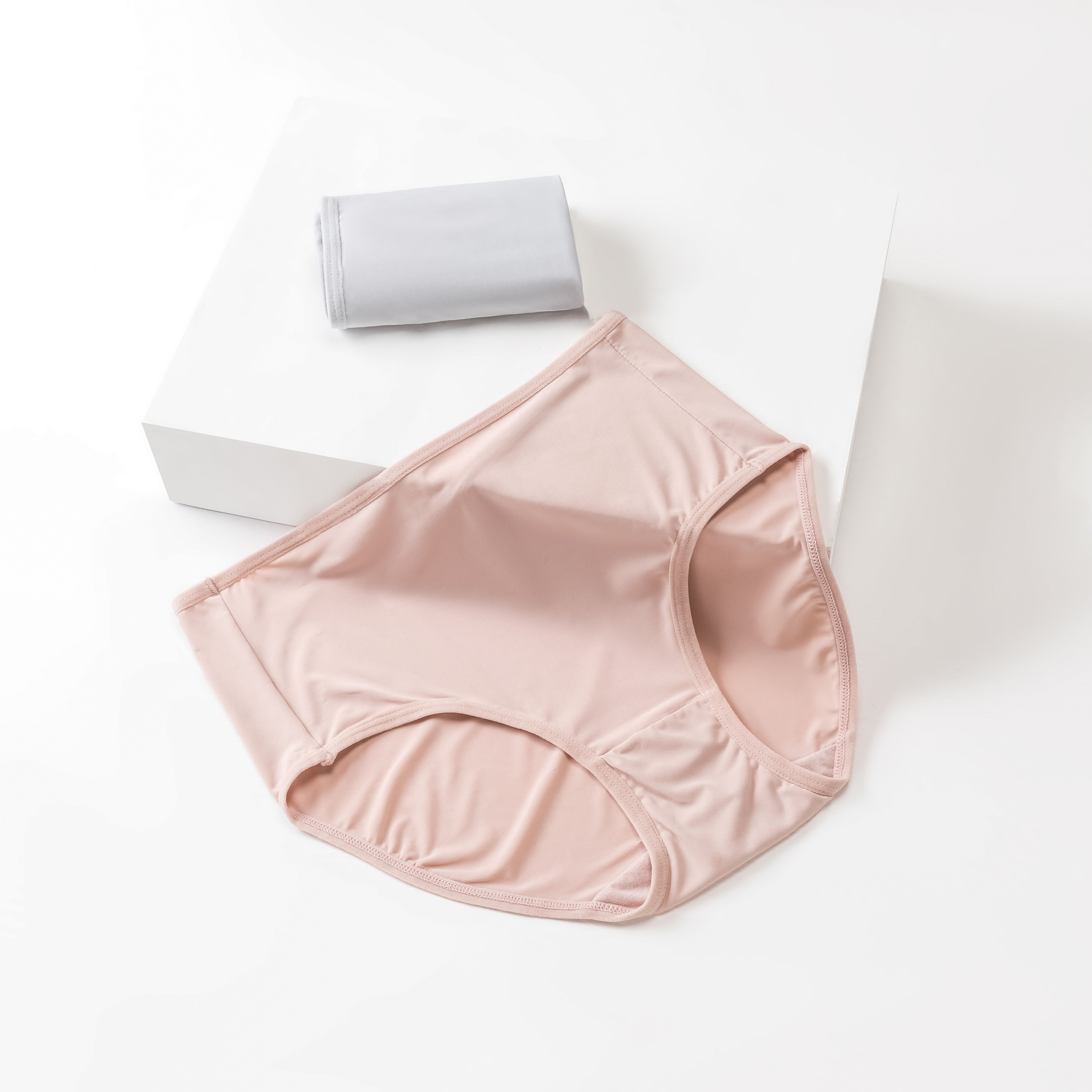 Soft Deluxe 2-in-1 Maxi Pack Panty