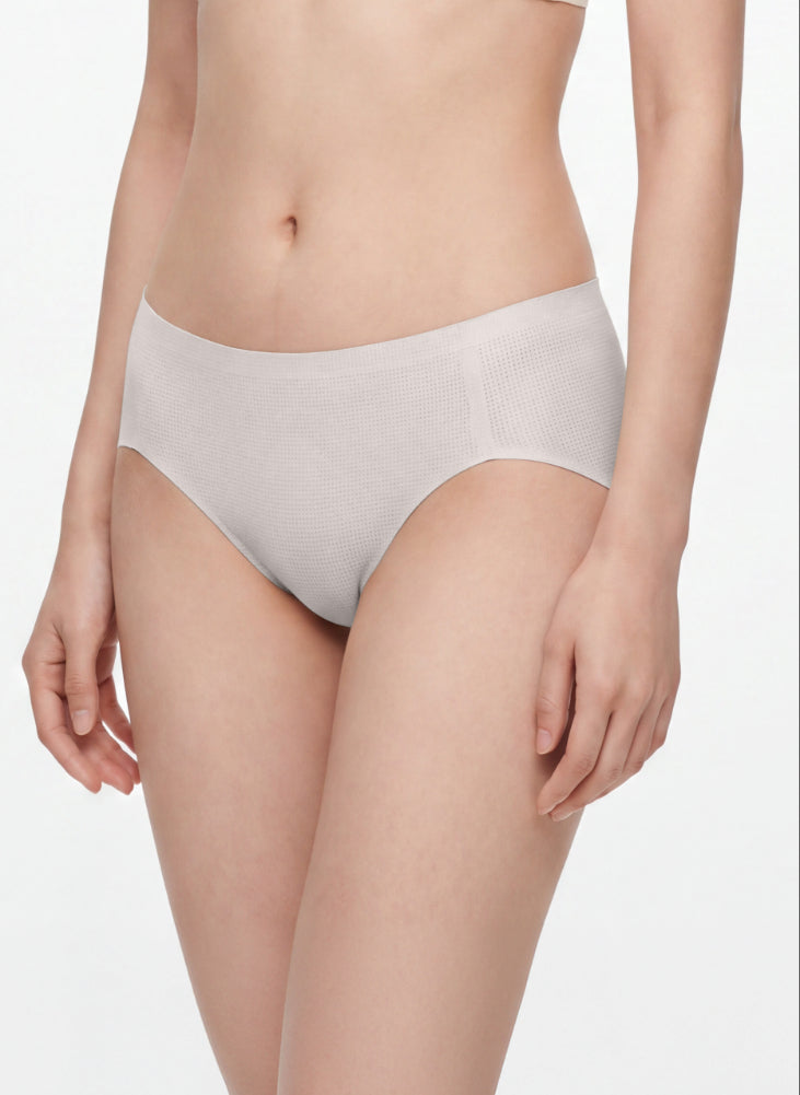 Airy Smooth Seamless Mini Panty