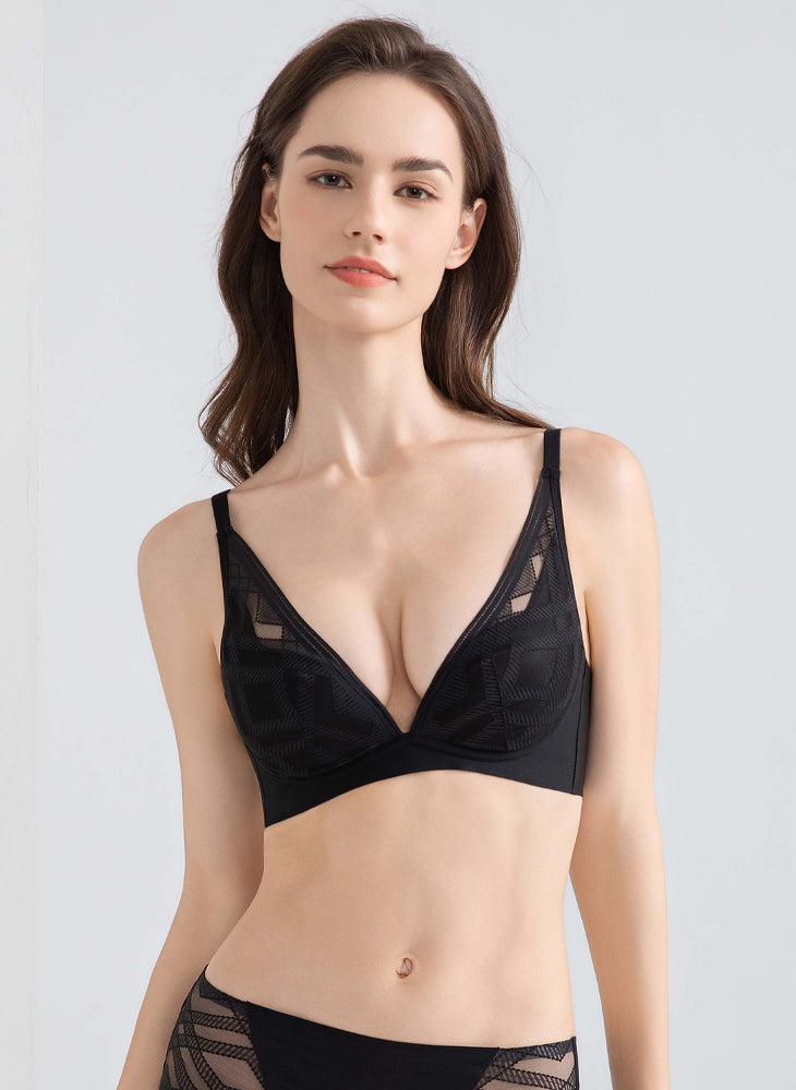 Lace Allure Wireless Plunge Bra